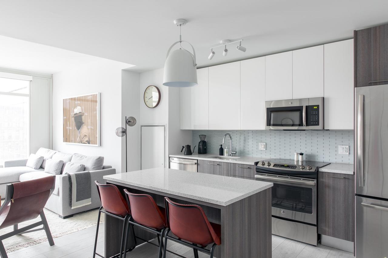 Breathtaking 2BR + Gym In Downtown - thumb 4