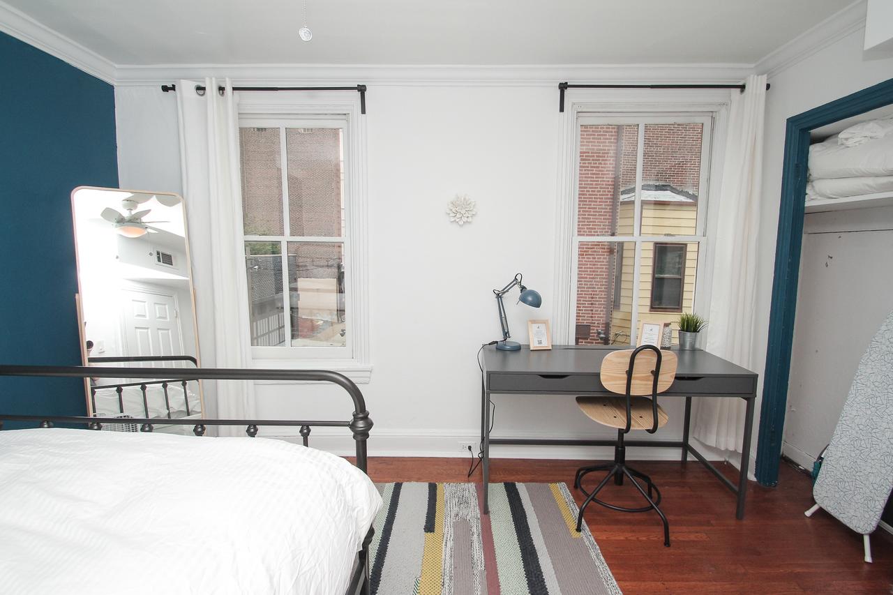 Stylish & Modern Center City Farmhouse - thumb 14