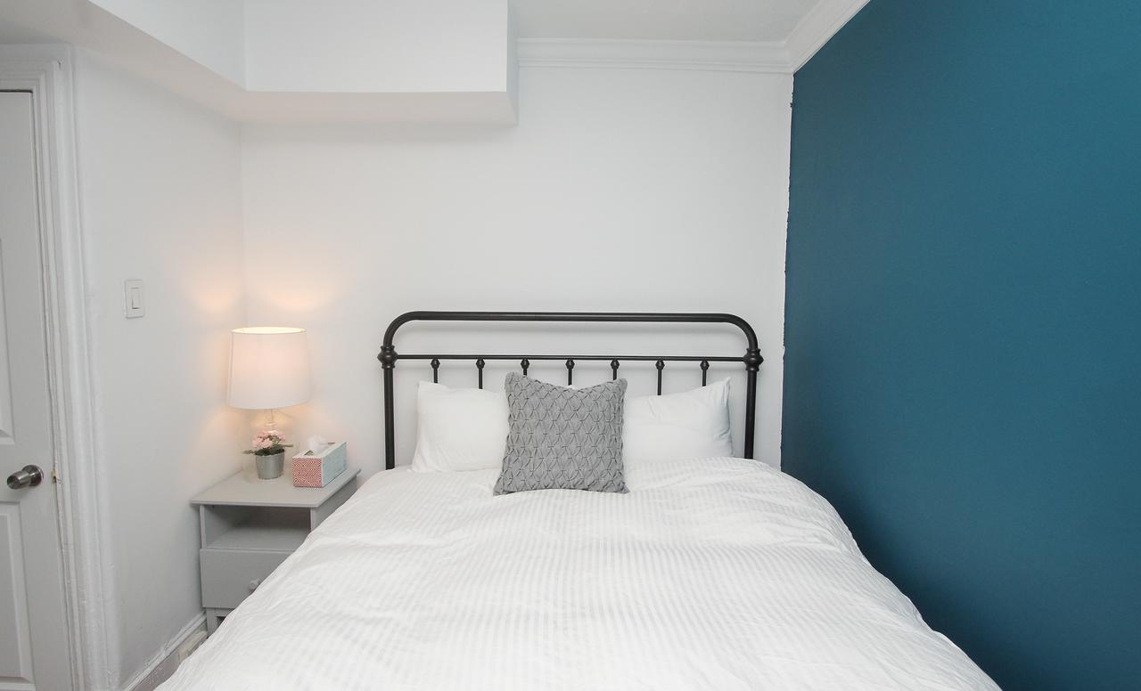 Stylish & Modern Center City Farmhouse - thumb 13