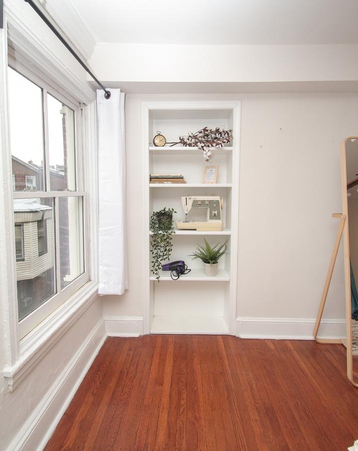 Stylish & Modern Center City Farmhouse - thumb 26