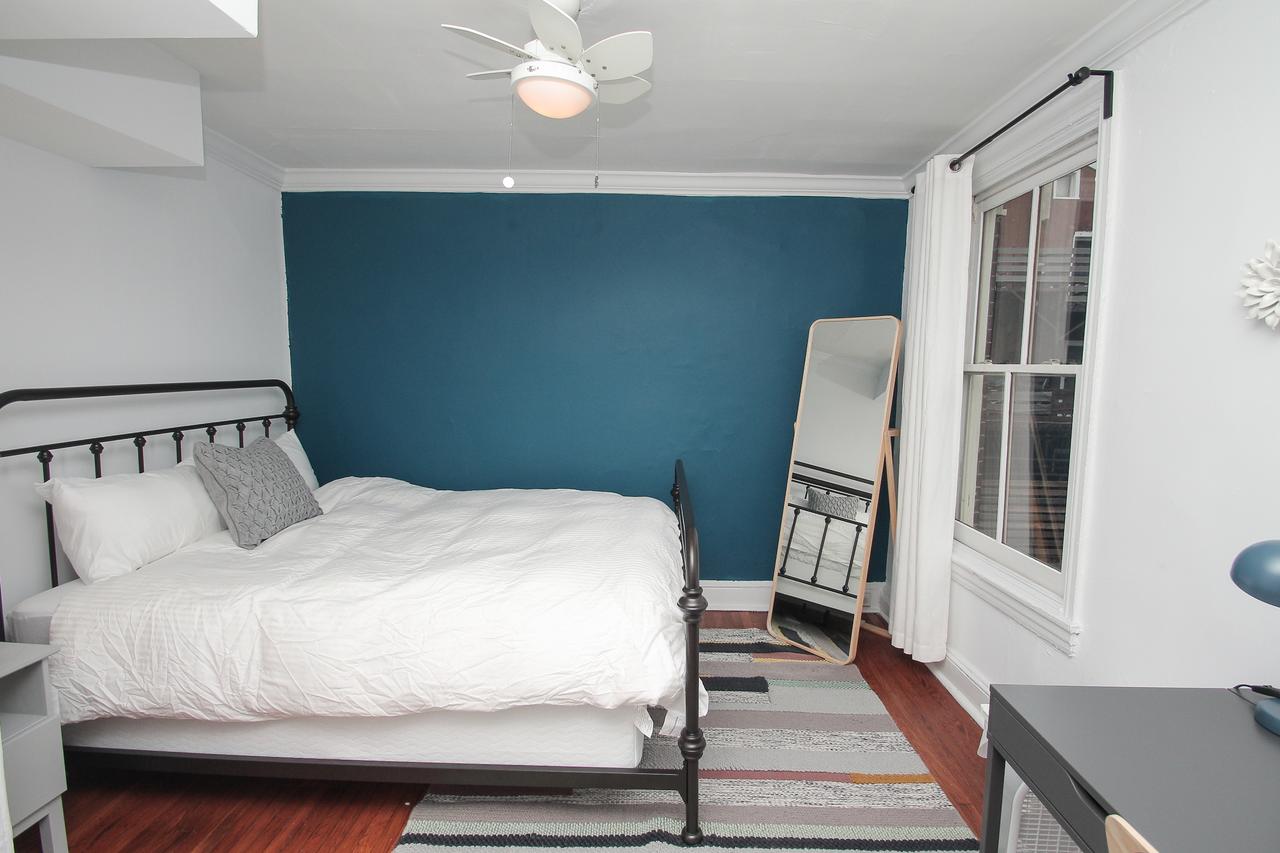 Stylish & Modern Center City Farmhouse - thumb 12