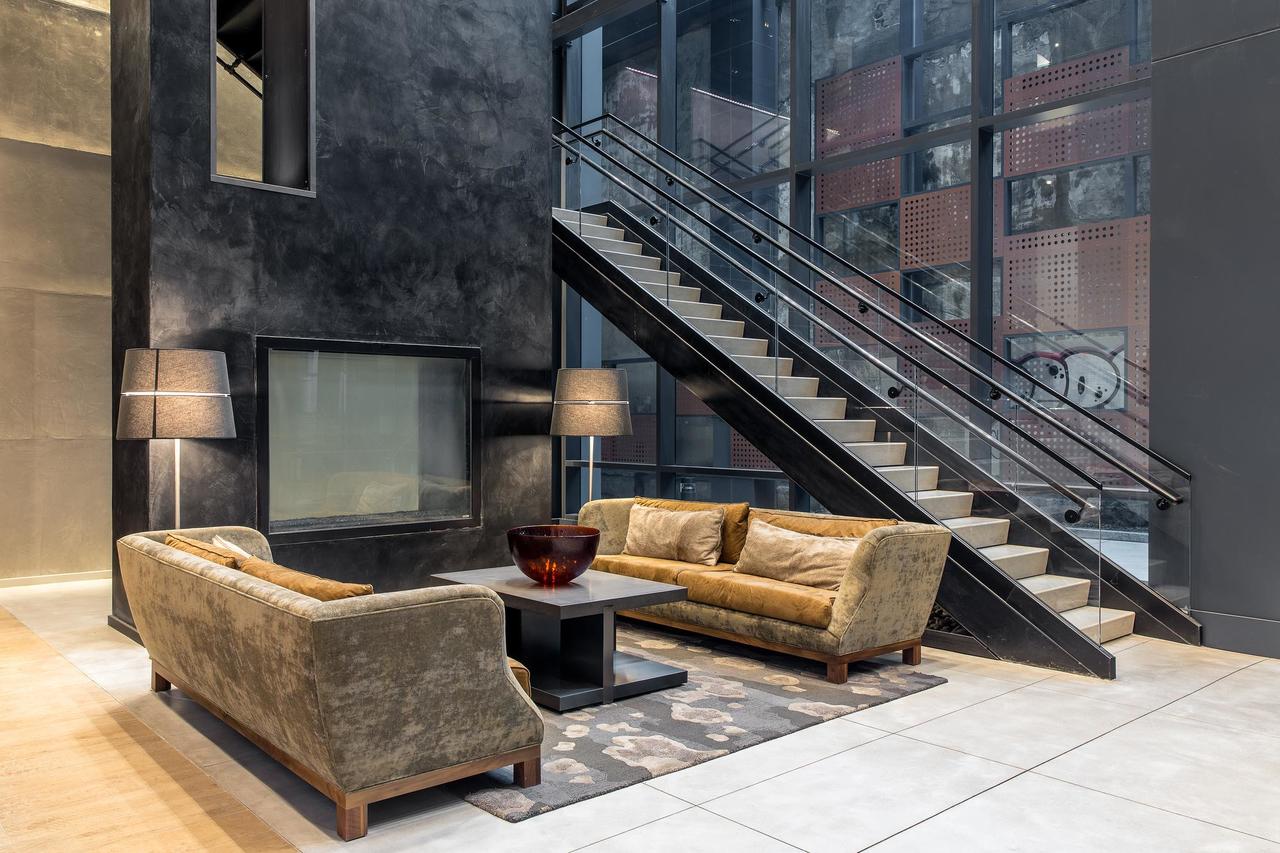 Lux Studio W/ Views In City Center - thumb 22