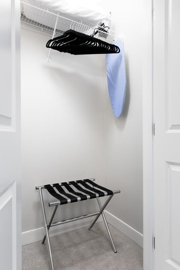 Lux Studio W/ Views In City Center - thumb 2