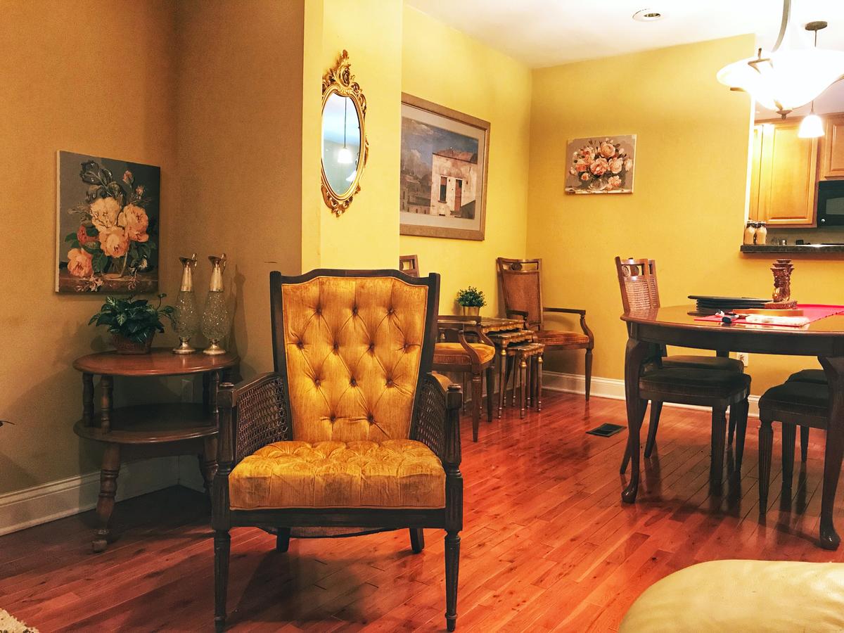 Tuscany 2900 - Classic Italian Style 3BR W Parking Near Airport - thumb 3