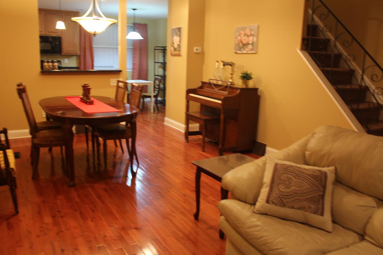 Tuscany 2900 - Classic Italian Style 3BR W Parking Near Airport - thumb 25