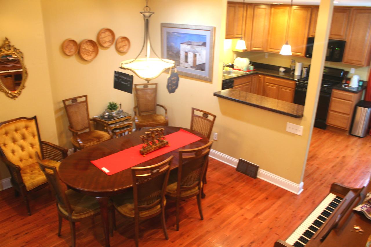 Tuscany 2900 - Classic Italian Style 3BR W Parking Near Airport - thumb 18