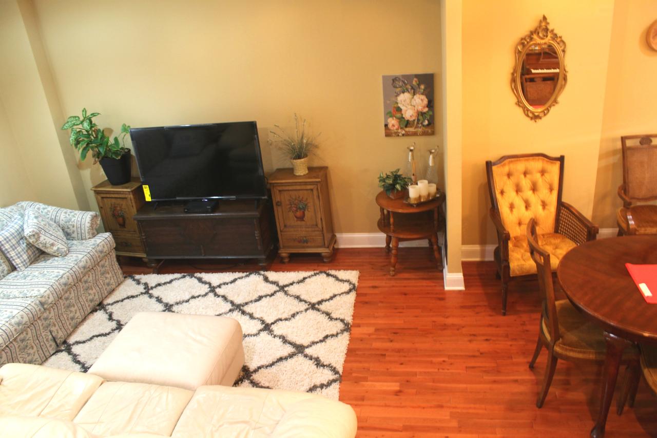 Tuscany 2900 - Classic Italian Style 3BR W Parking Near Airport - thumb 9