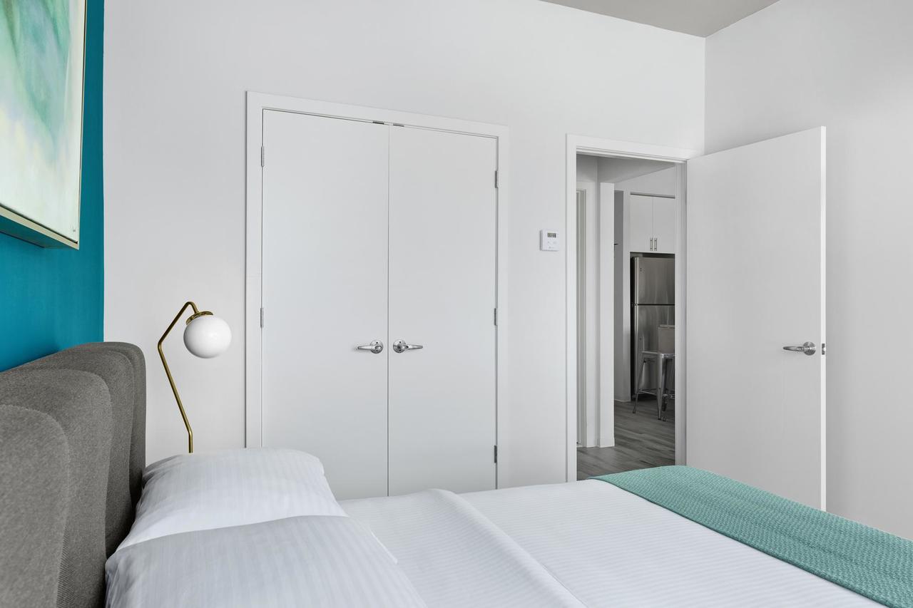 Logan Square 216 - thumb 7