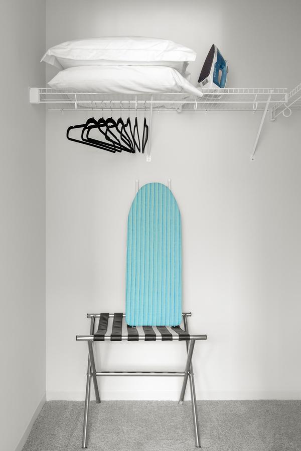 Logan Square 216 - thumb 9