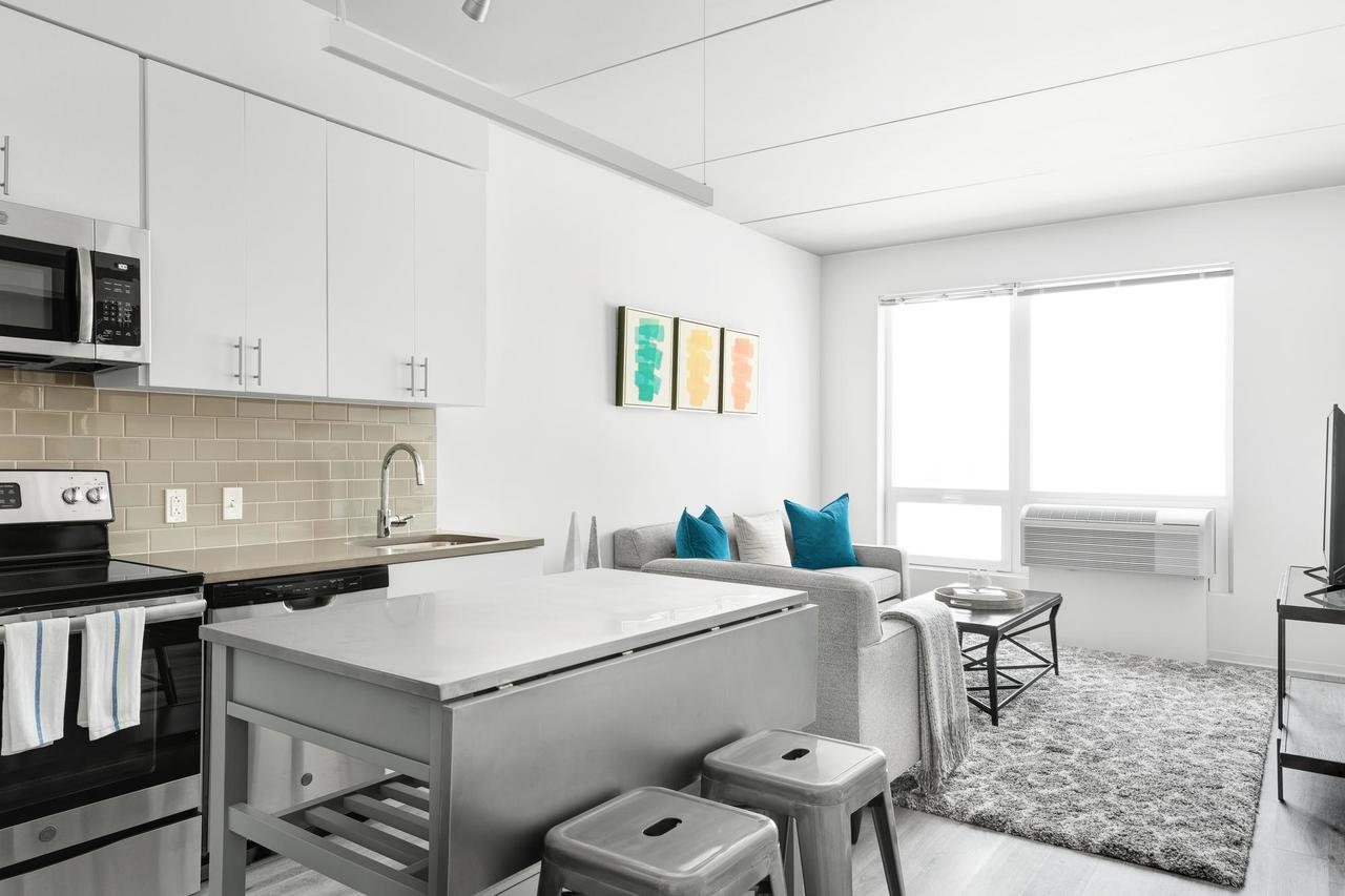 Logan Square 216 - thumb 6