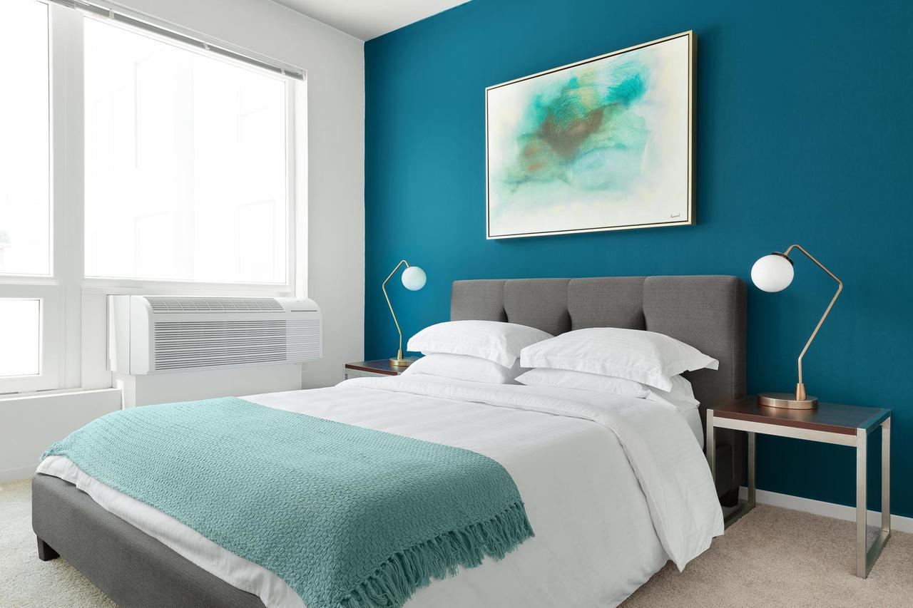 Logan Square 216 - thumb 0