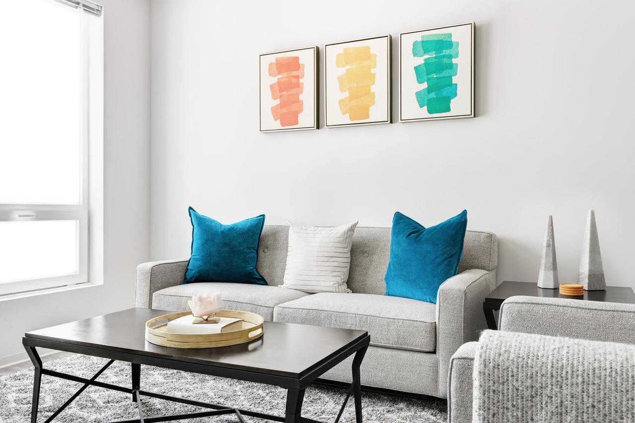 Logan Square 221 - thumb 0