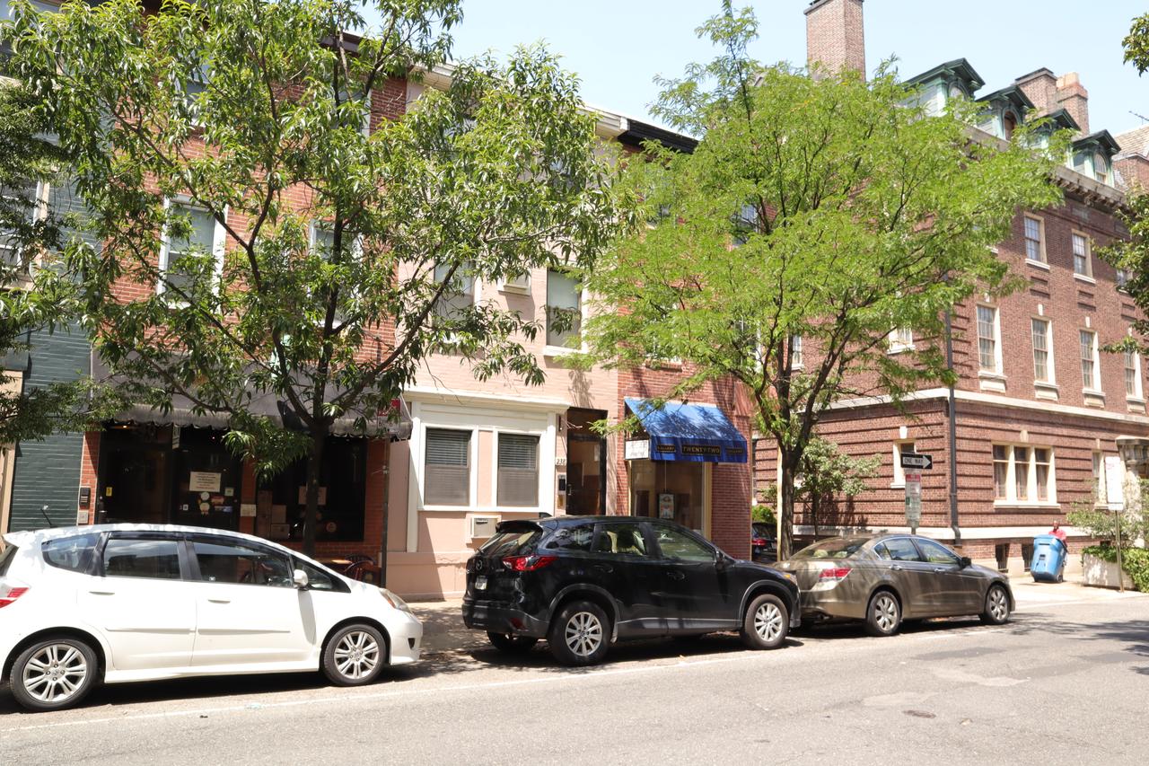 Rittenhouse Square Studio 102 - thumb 1