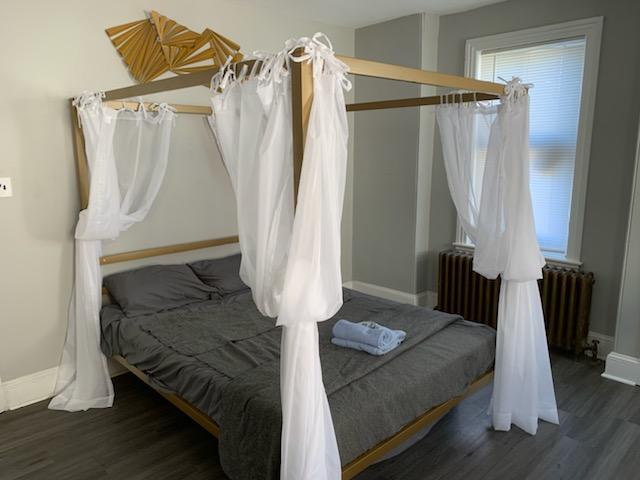 Modern Coed Dorm!! 15 Min Train To Center City!! - thumb 3