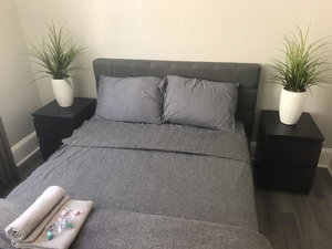 Modern Coed Dorm!! 15 Min Train To Center City!!