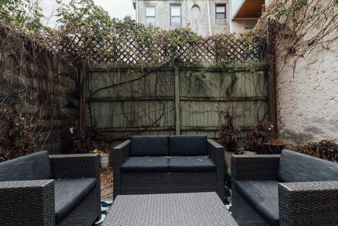 Laurel Street Â· Stylish 4 BR - Cute Patio - Amazing Beds - 96 Walk Score - thumb 40