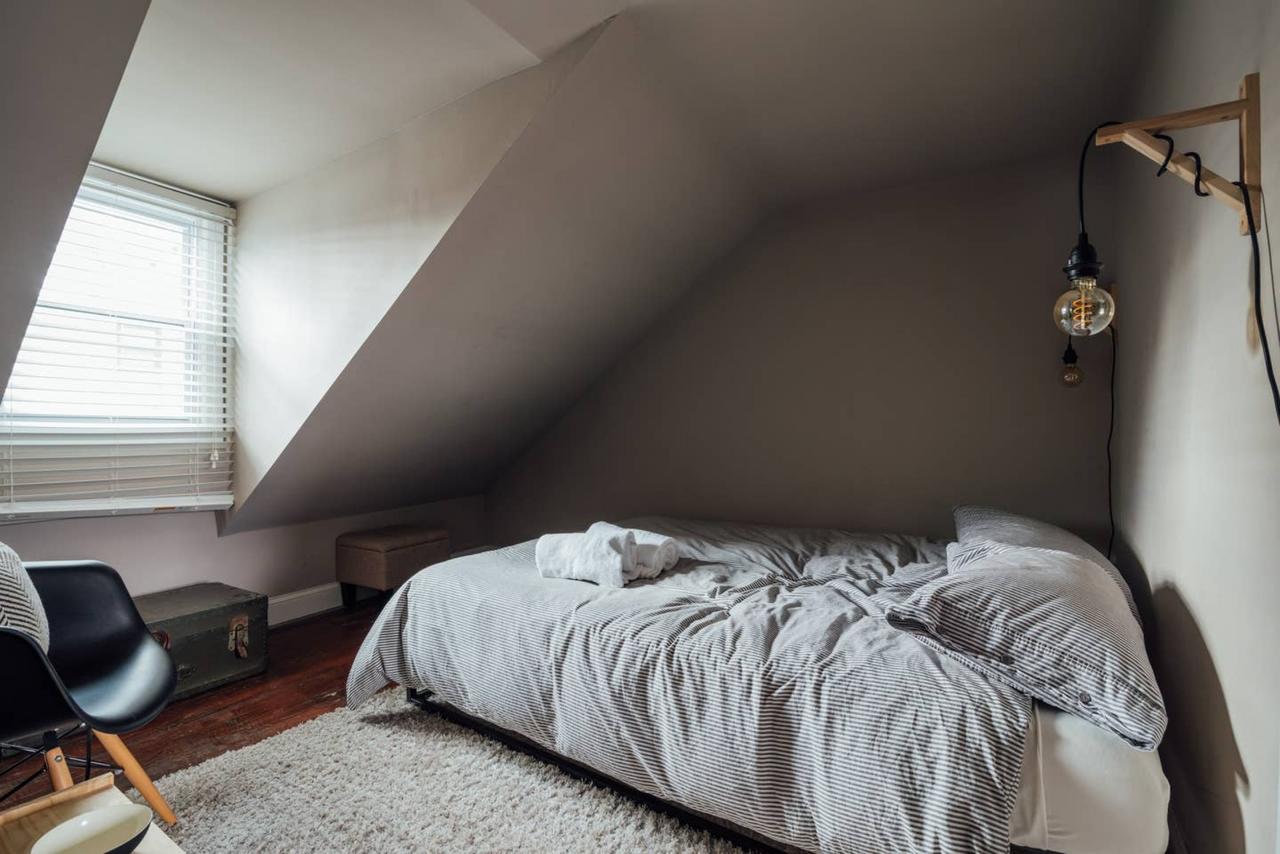Laurel Street Â· Stylish 4 BR - Cute Patio - Amazing Beds - 96 Walk Score - thumb 30
