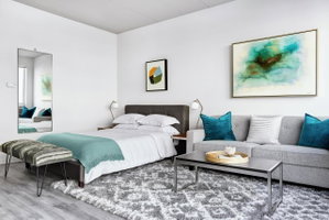 Logan Square 213