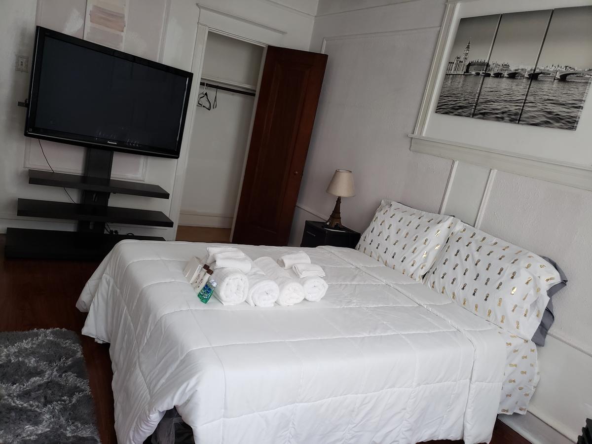 Beautiful Private Bedroom & Bathroom - thumb 5
