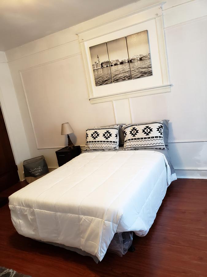 Beautiful Private Bedroom & Bathroom - thumb 9
