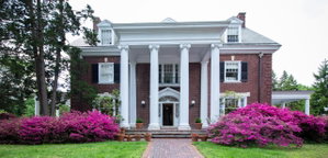 3BR MANSION APT (2300 SQ FT)
