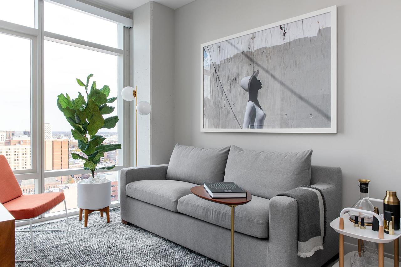 Airy Studio W/ Gym Near Downtown - thumb 1