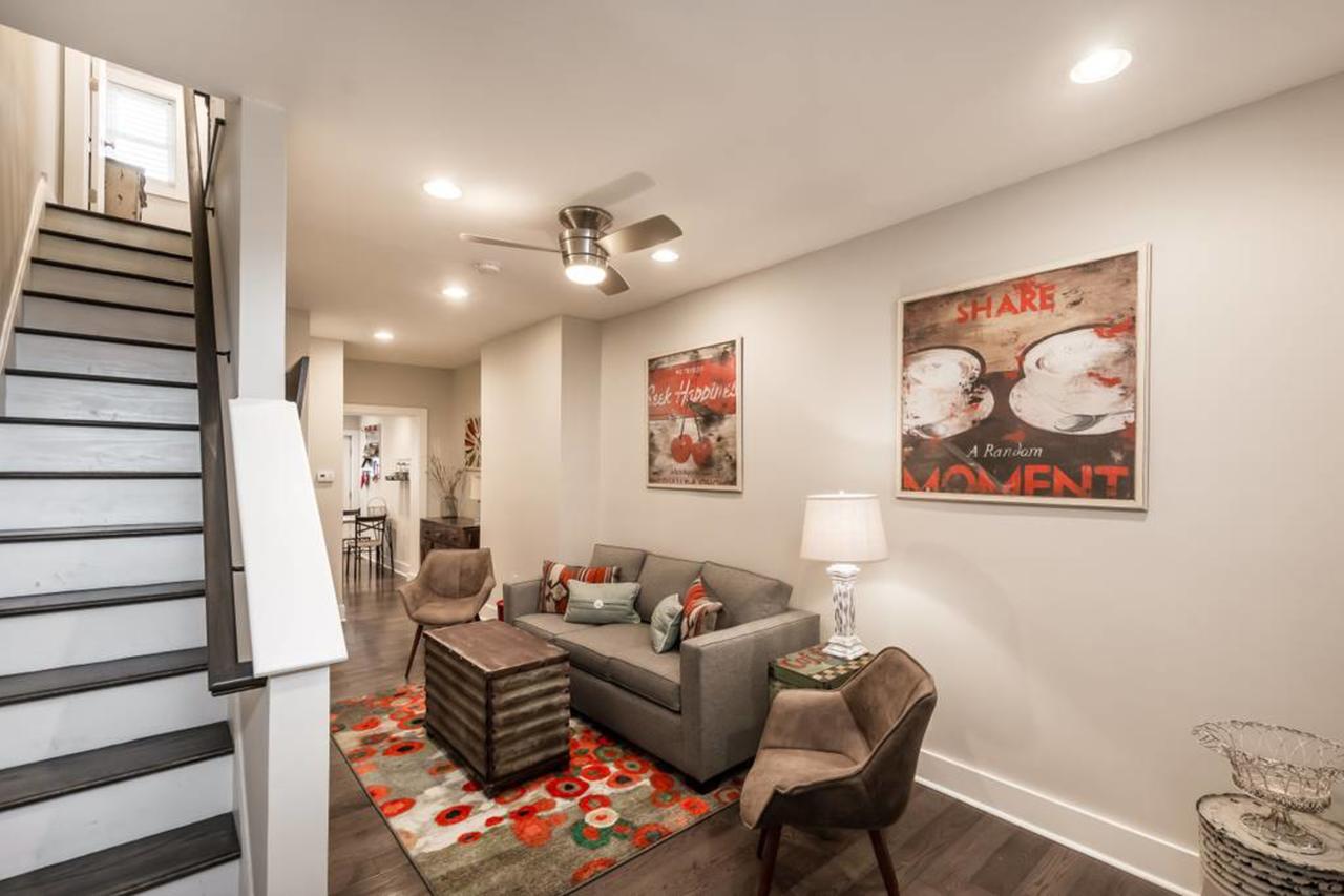 Cozy 2BD Home W/ Private Patio - thumb 0