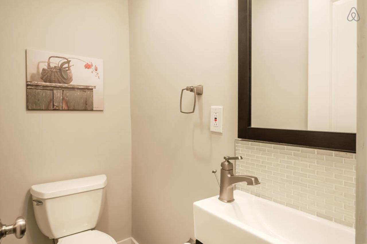 Cozy 2BD Home W/ Private Patio - thumb 3
