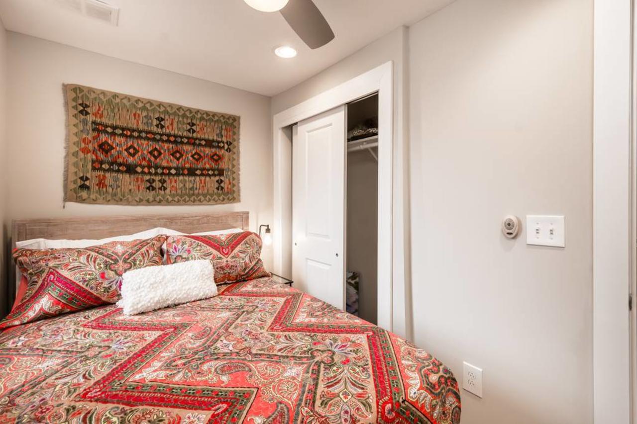 Cozy 2BD Home W/ Private Patio - thumb 11