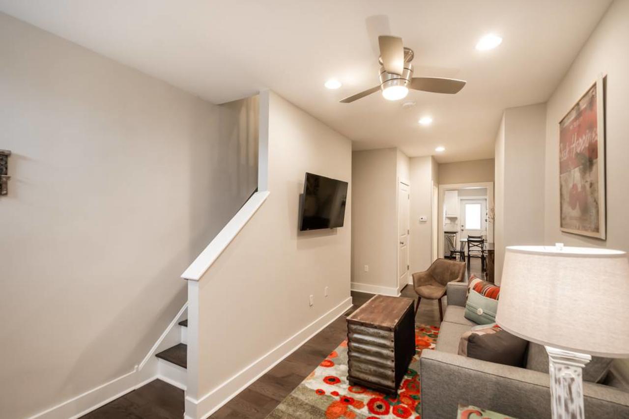 Cozy 2BD Home W/ Private Patio - thumb 2