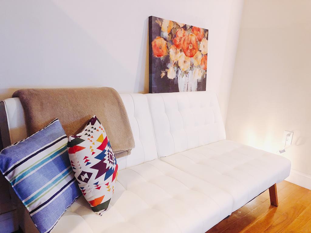 2 BDRM, Sleeps 8, Wifi, 20 Mins From Downtown - thumb 3