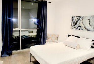 Chic, Modern 2br Duplex Condo