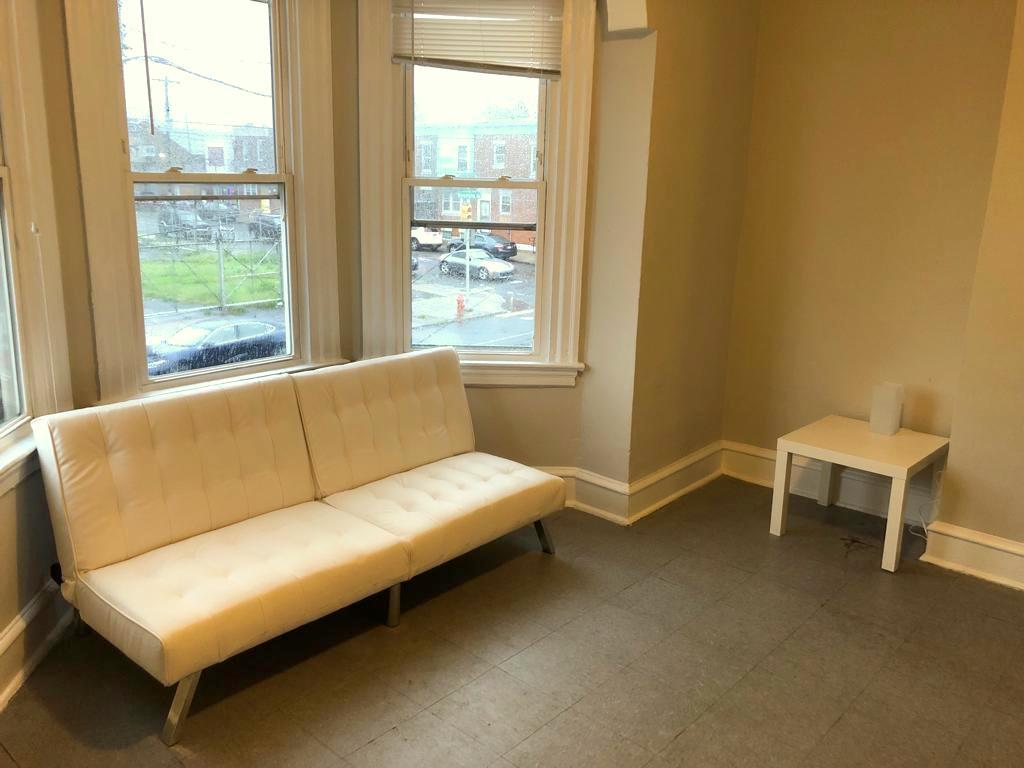 3 BDRM Spacious Home With Kitchen For Upto 10 Ppl - thumb 8