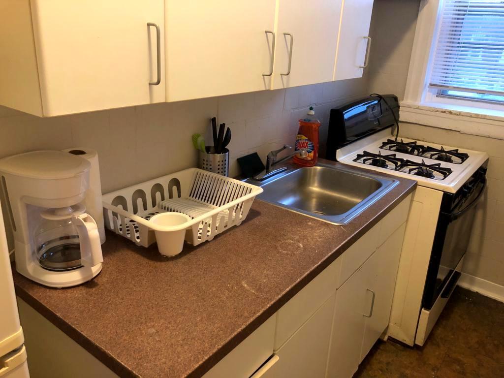 3 BDRM Spacious Home With Kitchen For Upto 10 Ppl - thumb 2