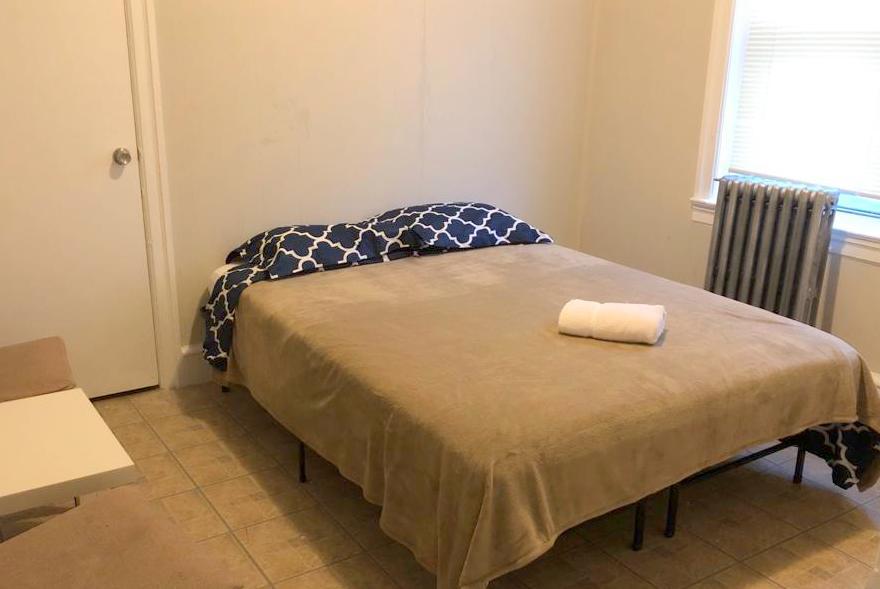 3 BDRM Spacious Home With Kitchen For Upto 10 Ppl - thumb 6