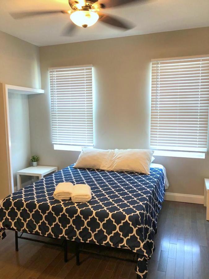 Adorable 3 BDRM Spacious House Near Fern Rock Transportation Center - thumb 9