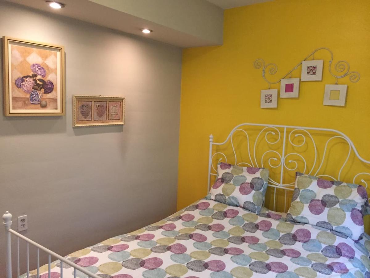 Historical Home - Sleeps Up To 12 - thumb 2