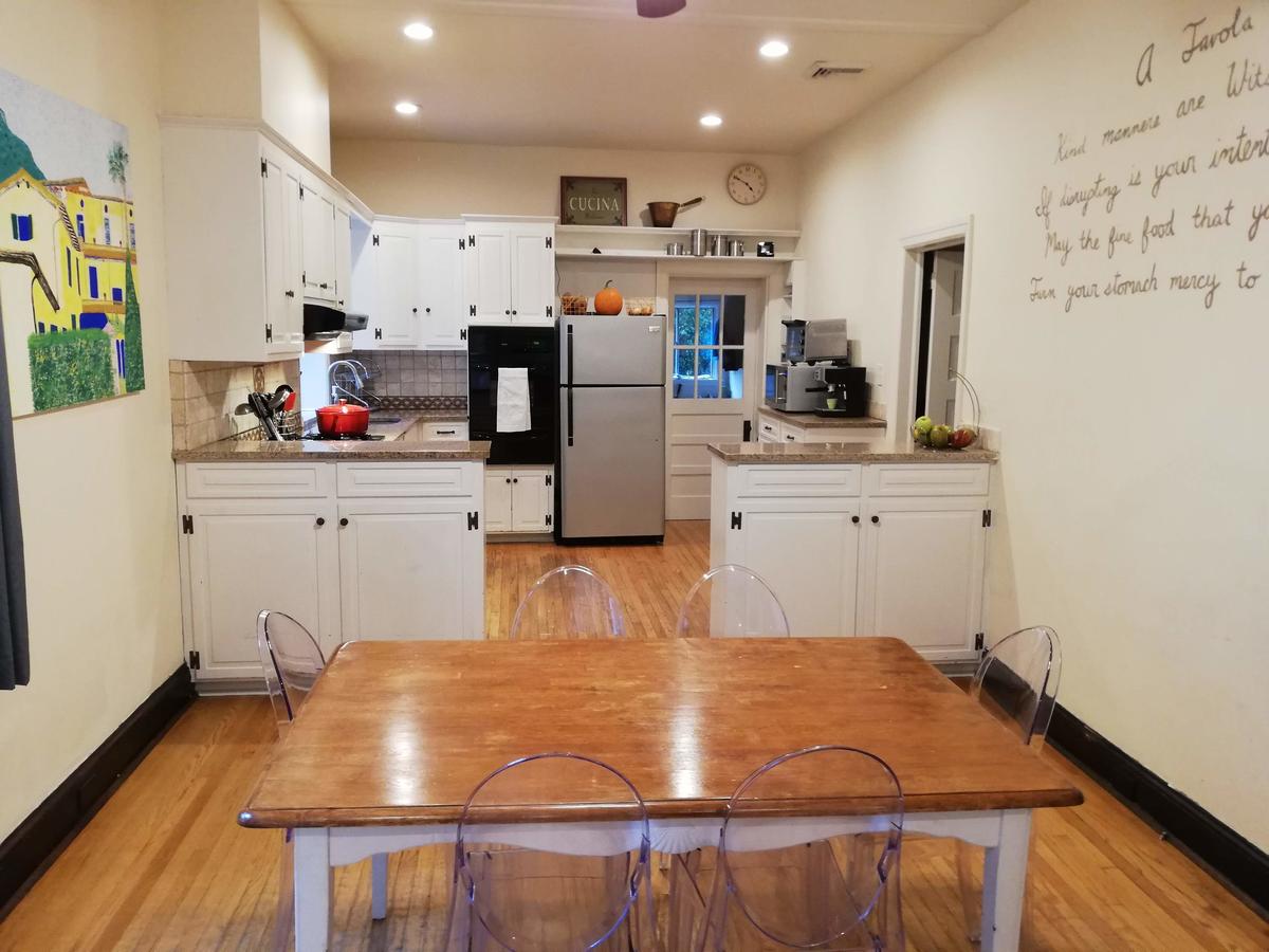 Charming House - thumb 3