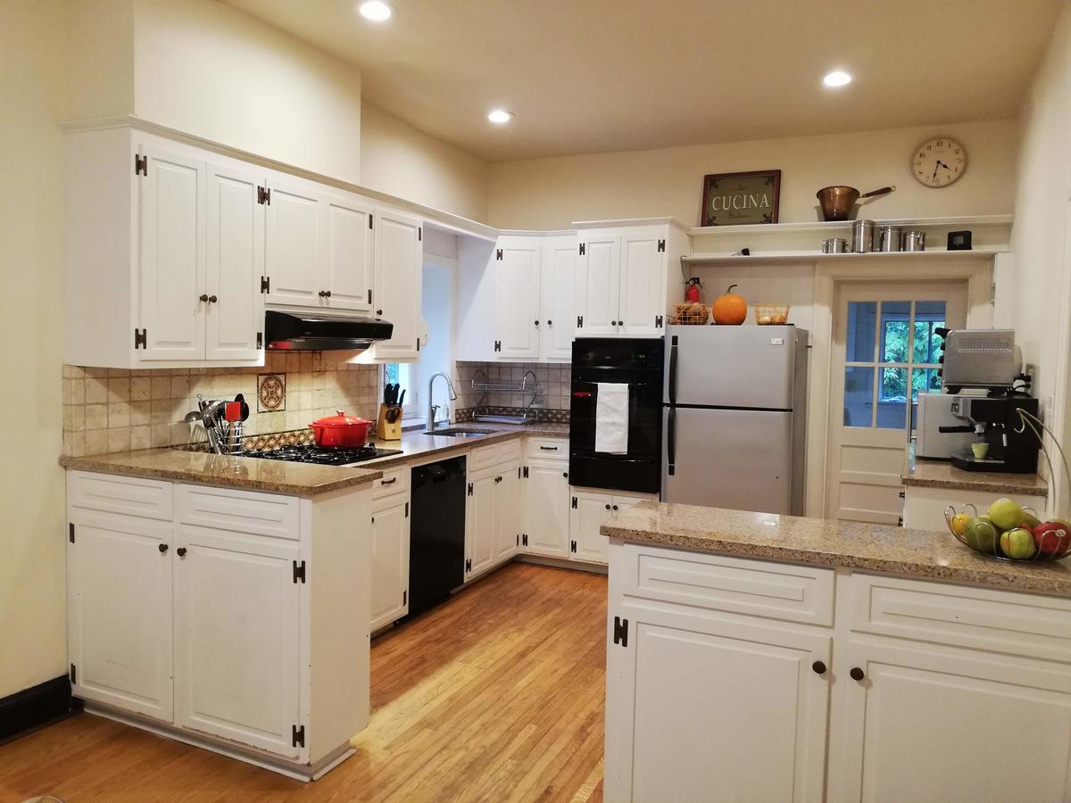 Charming House - thumb 7