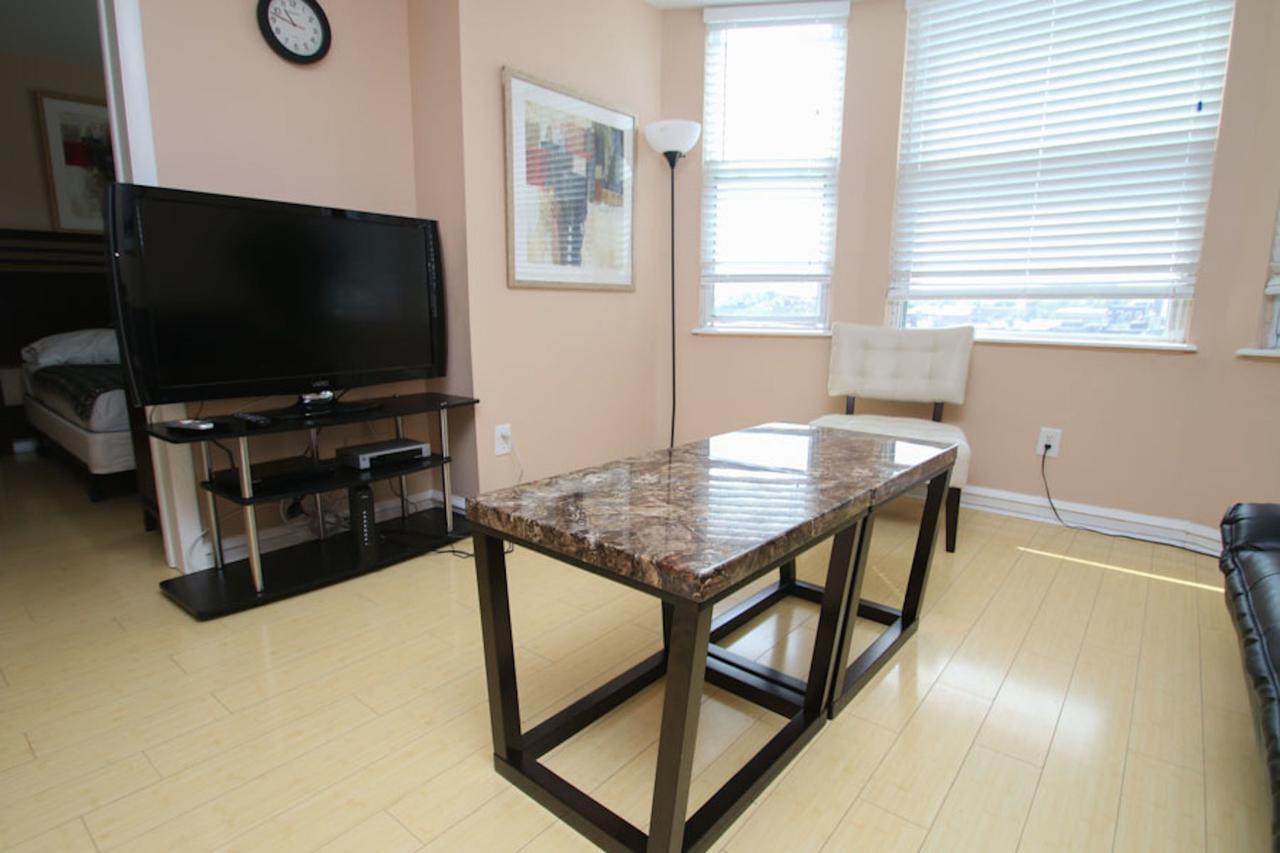 Rittenhouse Square 2BR Apartment - thumb 11