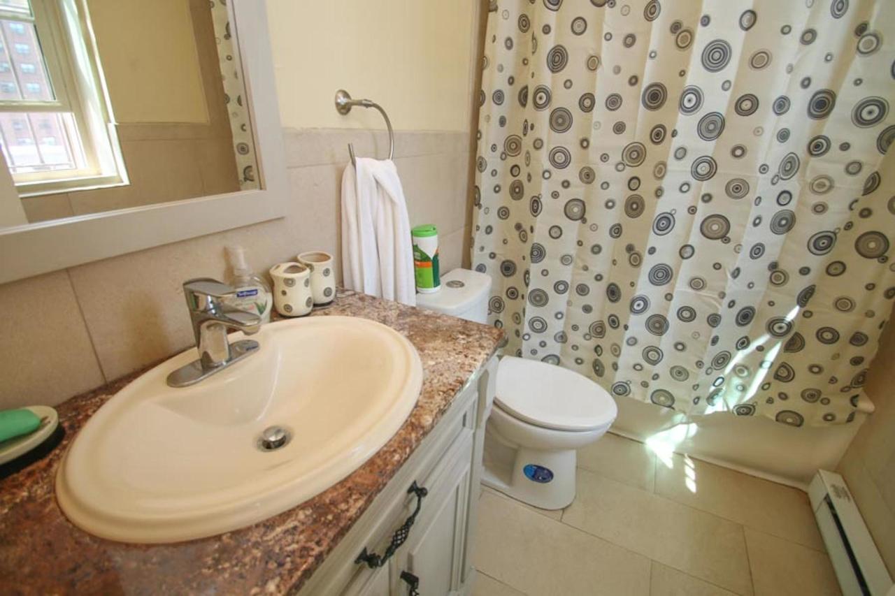 Rittenhouse Square 2BR Apartment - thumb 7