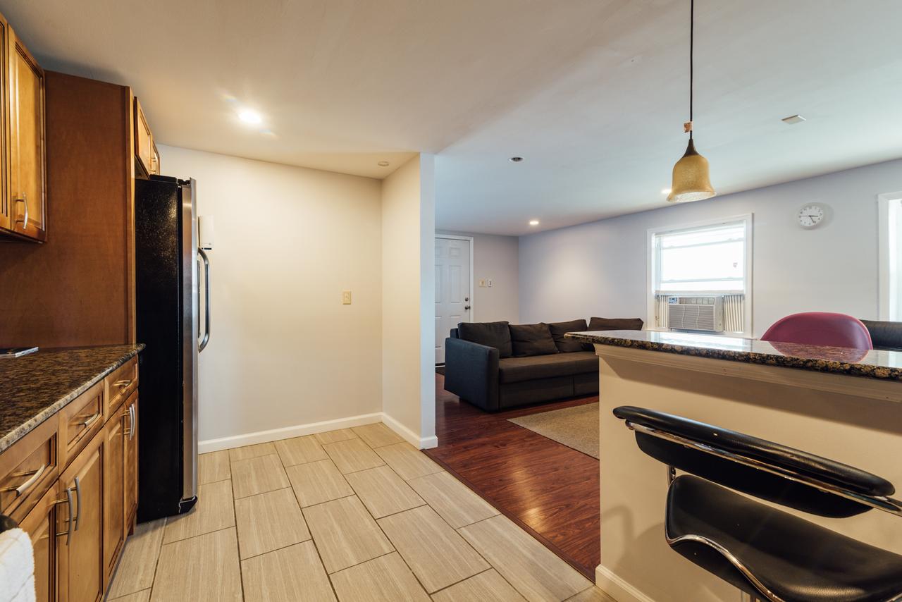 Danny's Apartment - thumb 19