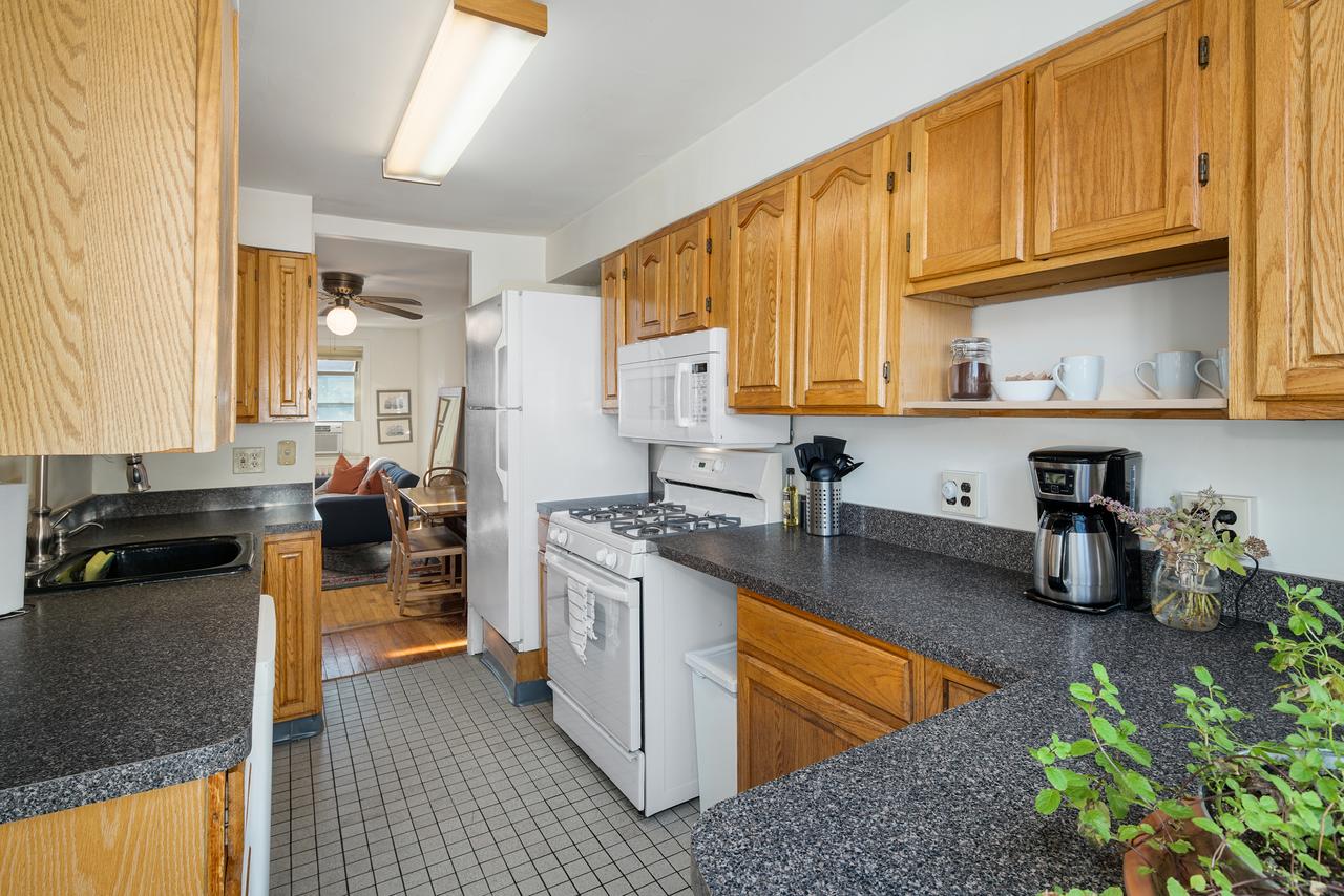 Queen Village Gem W/ Roof Deck - thumb 13