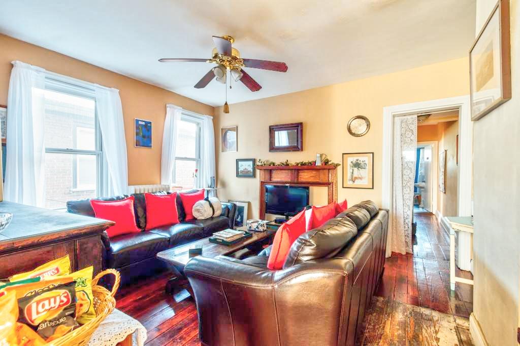 BnB Antiques & Art Gallery - thumb 38