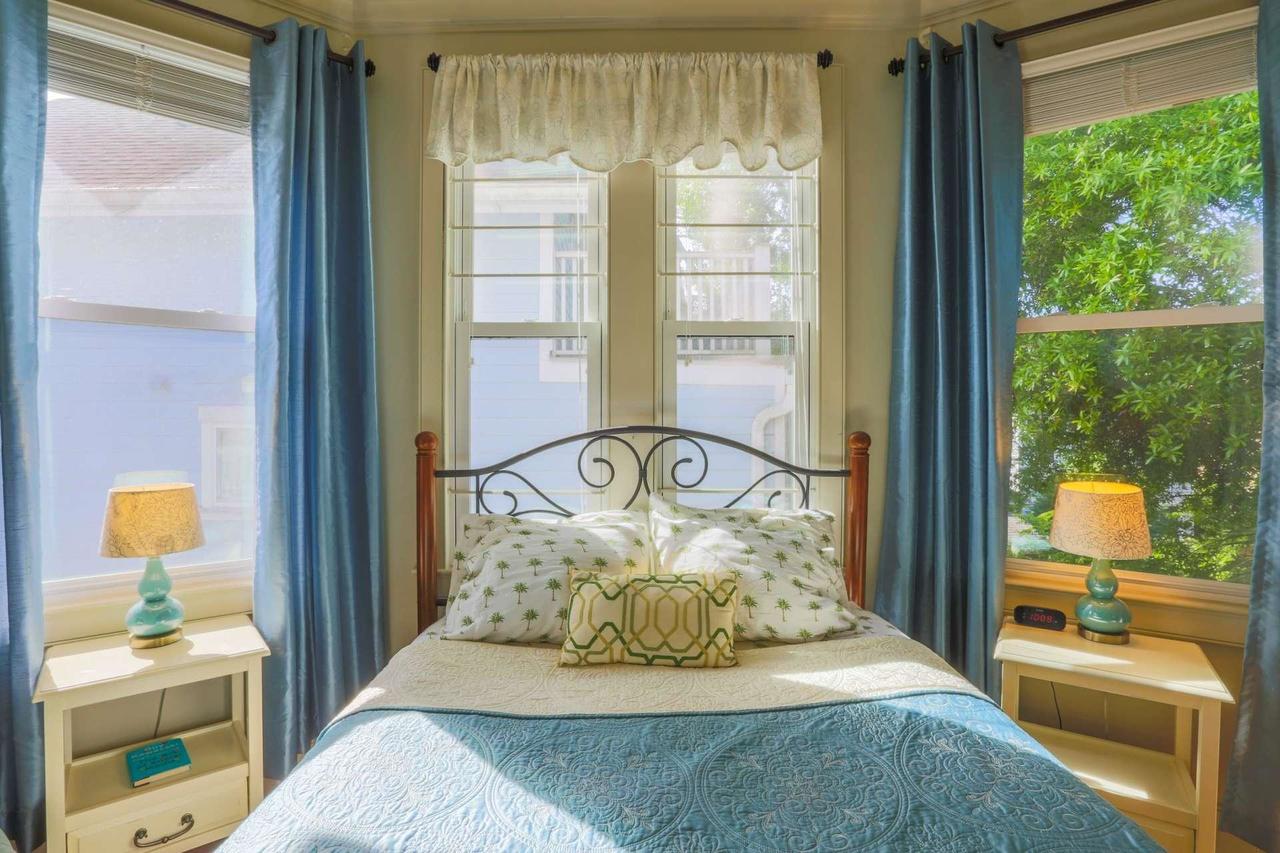 Coming Street Retreat - thumb 2