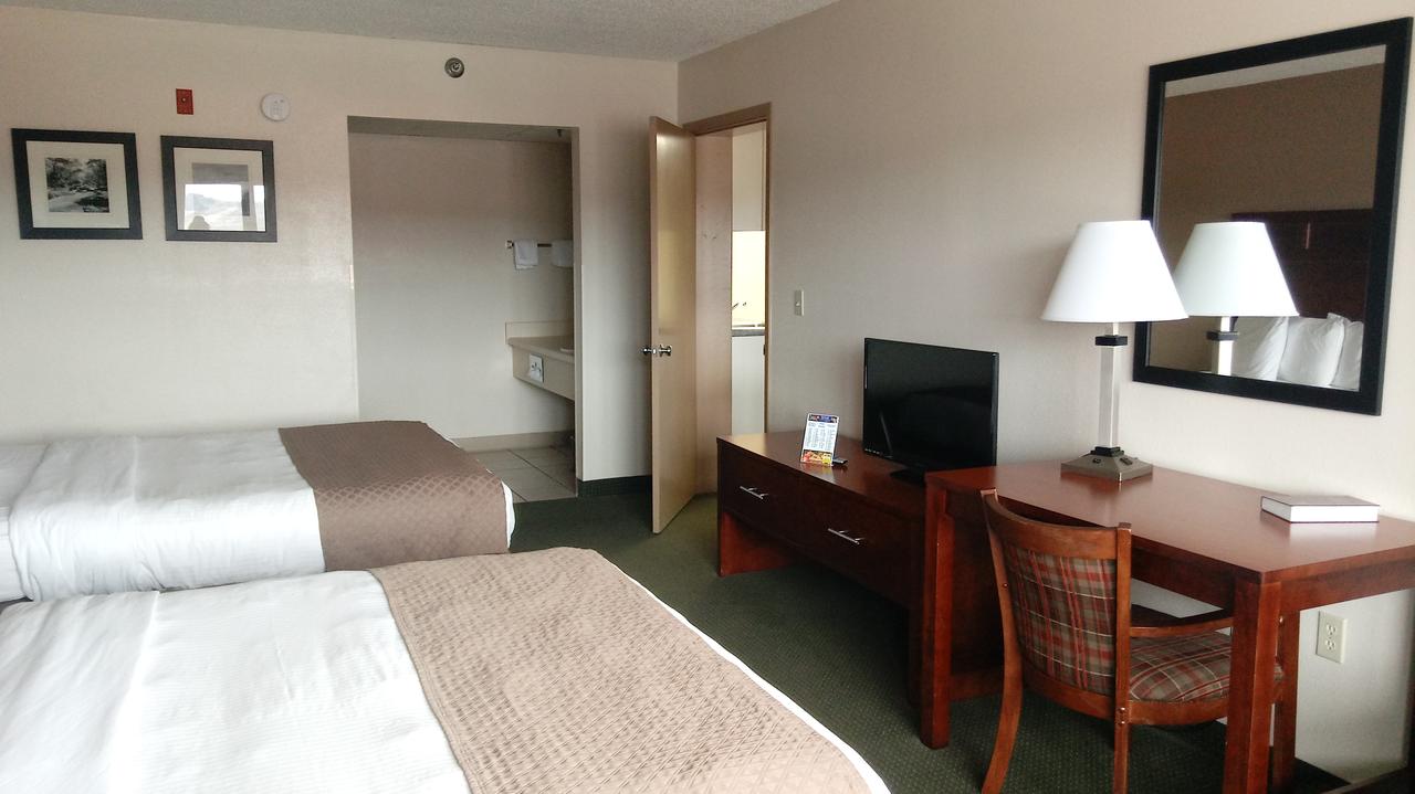 Park Tower Inn - thumb 21