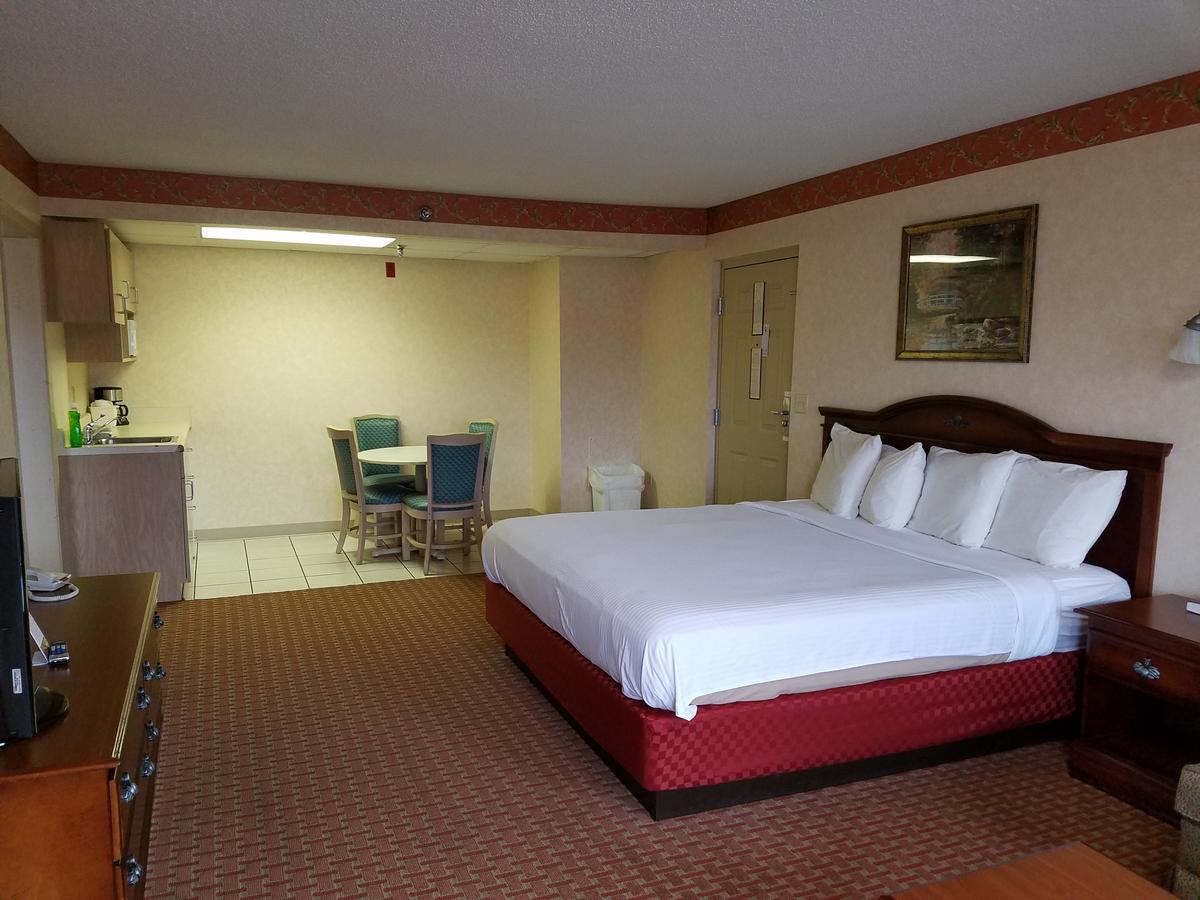 Park Tower Inn - thumb 1