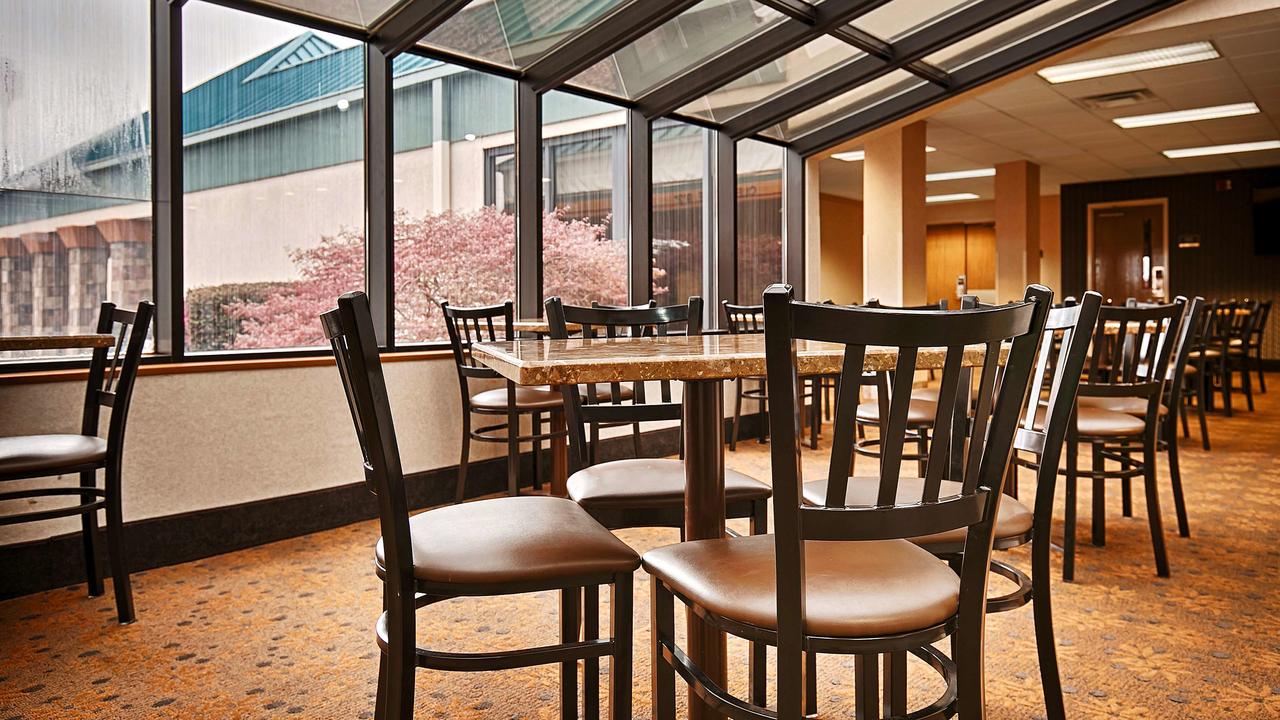 Best Western Plus Arbour Inn And Suites - thumb 11