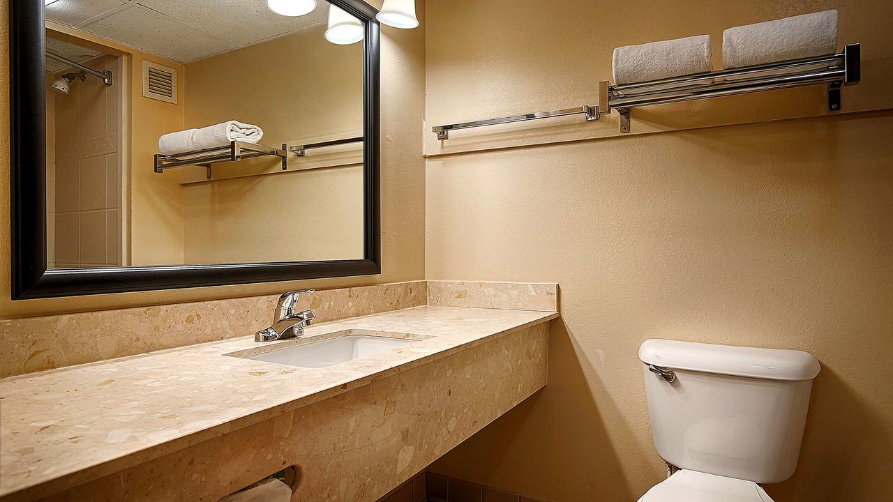 Best Western Plus Arbour Inn And Suites - thumb 9