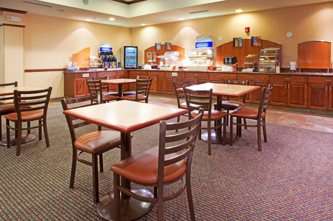Holiday Inn Express Hotel & Suites Tooele - thumb 6